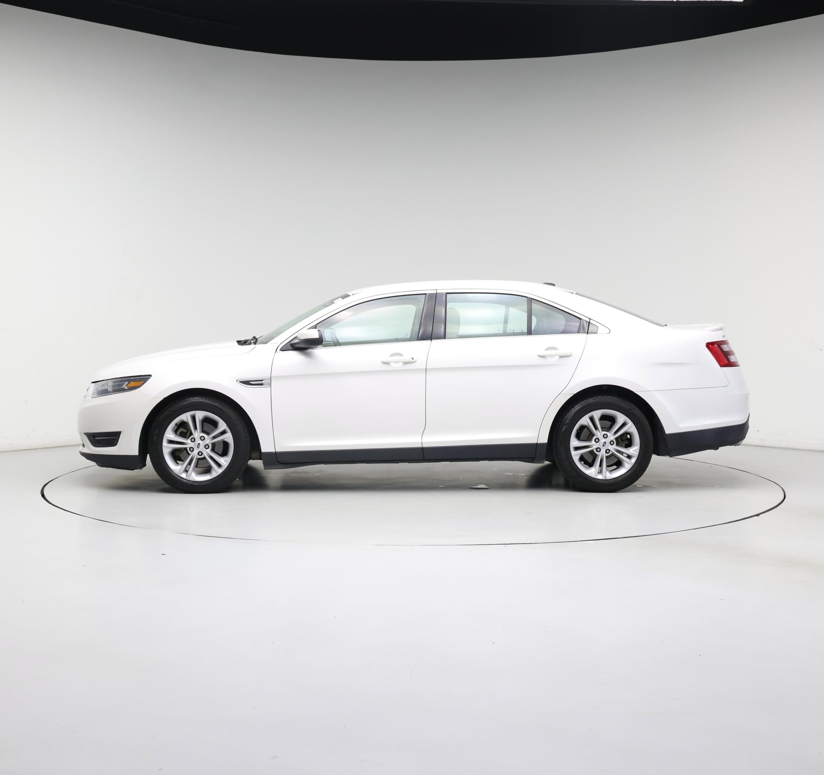 Thumbnail: 2015 Ford Taurus - 3