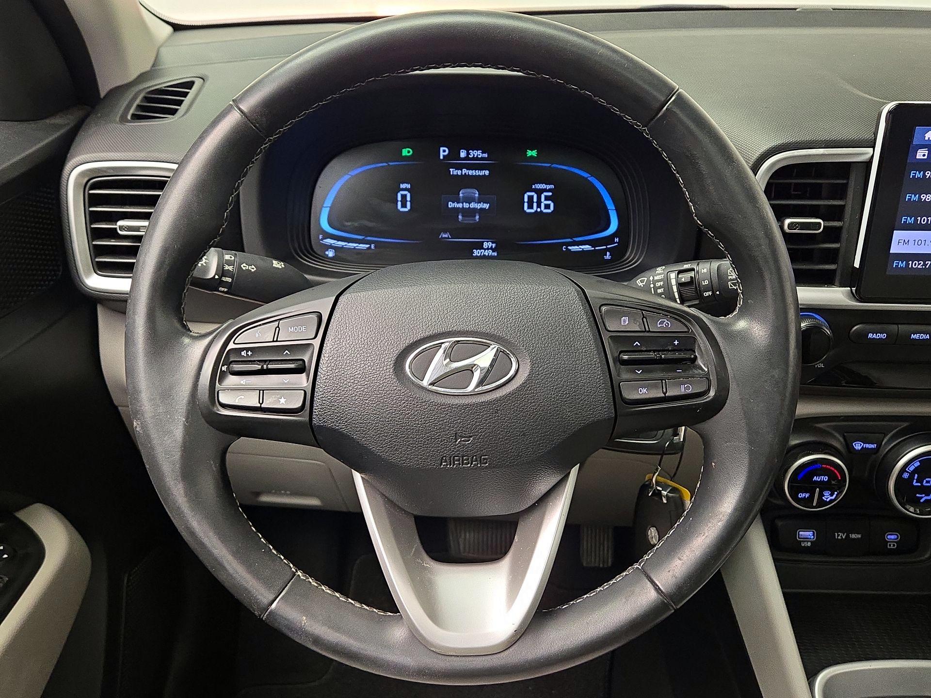 Thumbnail: 2023 Hyundai Venue - 10