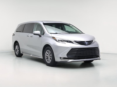 2022 Toyota Sienna Hybrid XLE