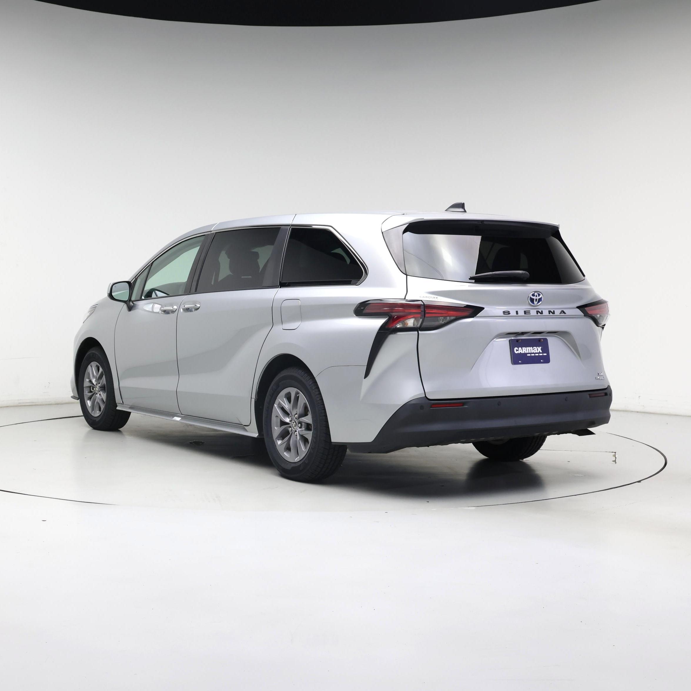 Thumbnail: 2022 Toyota Sienna - 2