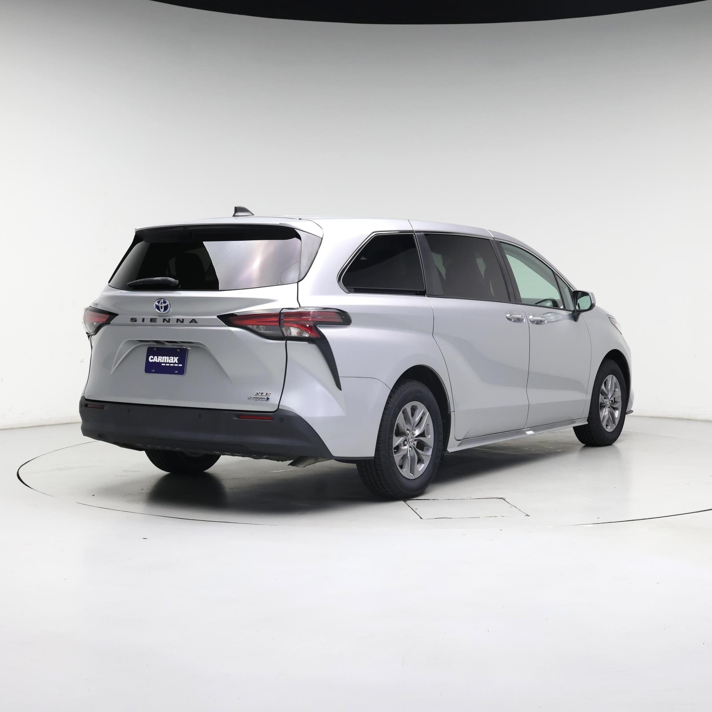 Thumbnail: 2022 Toyota Sienna - 8