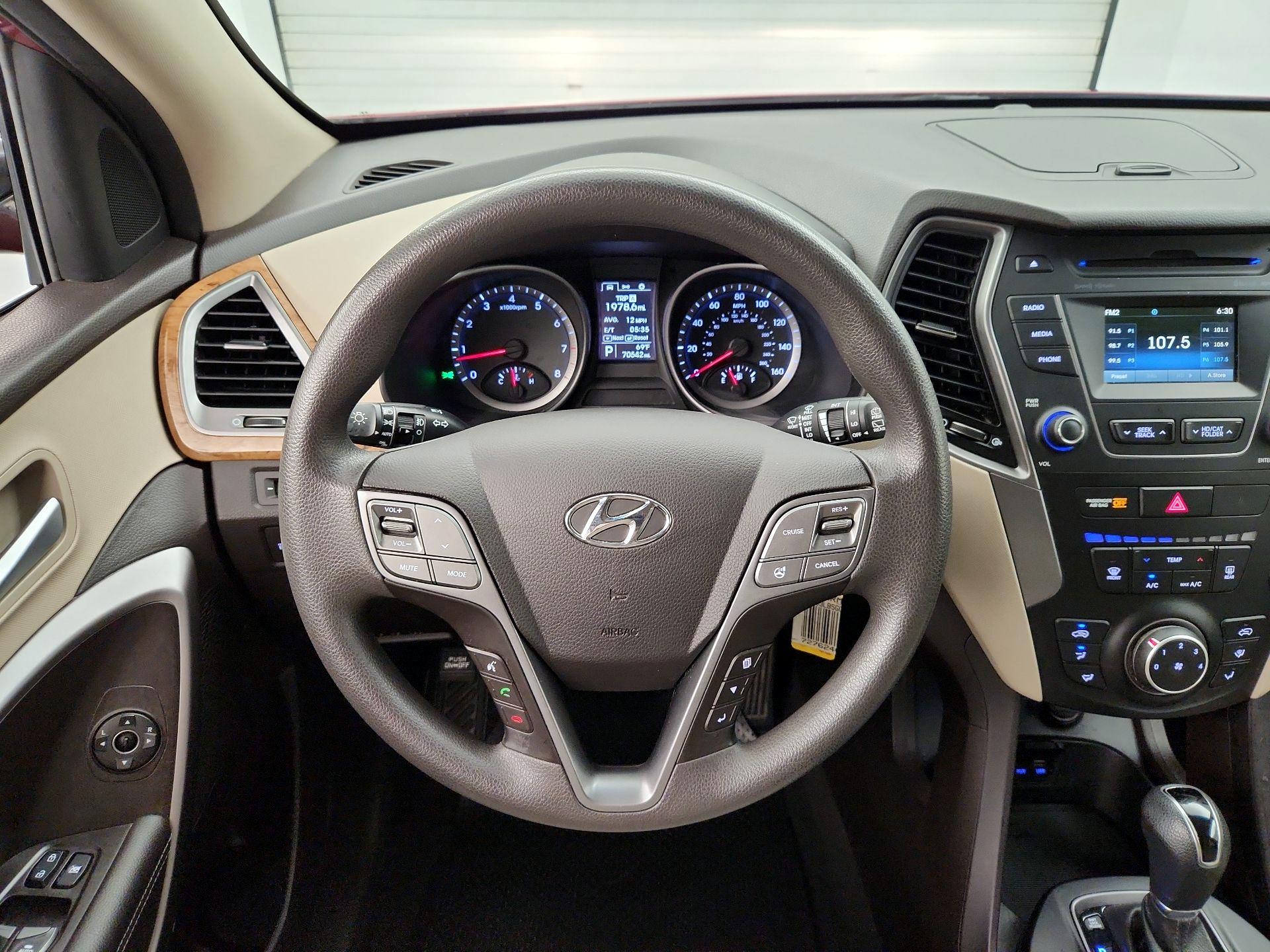 Thumbnail: 2016 Hyundai Santa Fe - 10