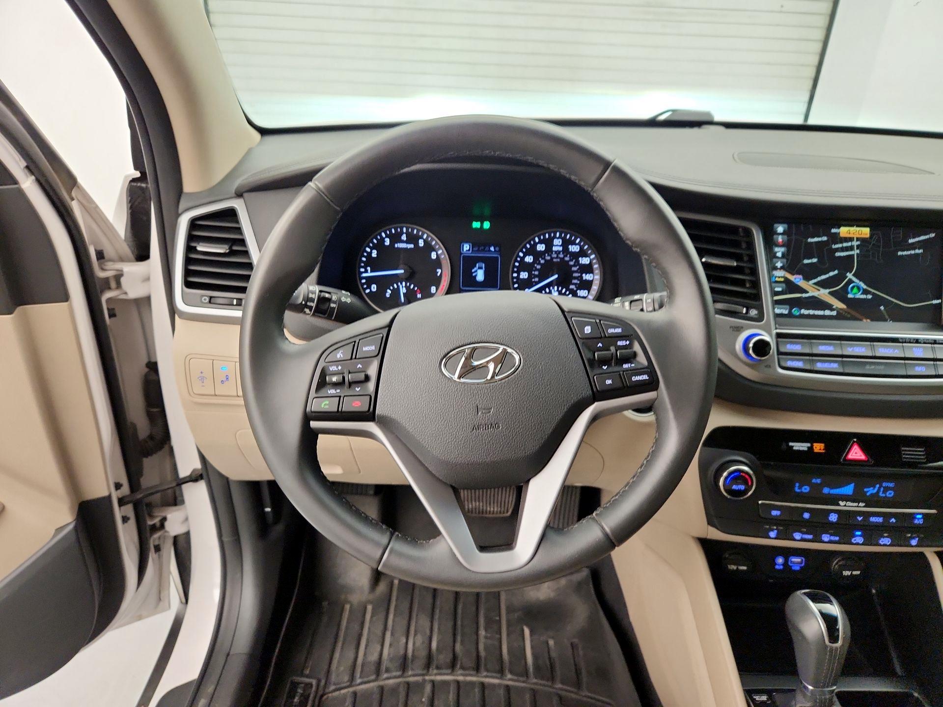 Thumbnail: 2017 Hyundai Tucson - 10