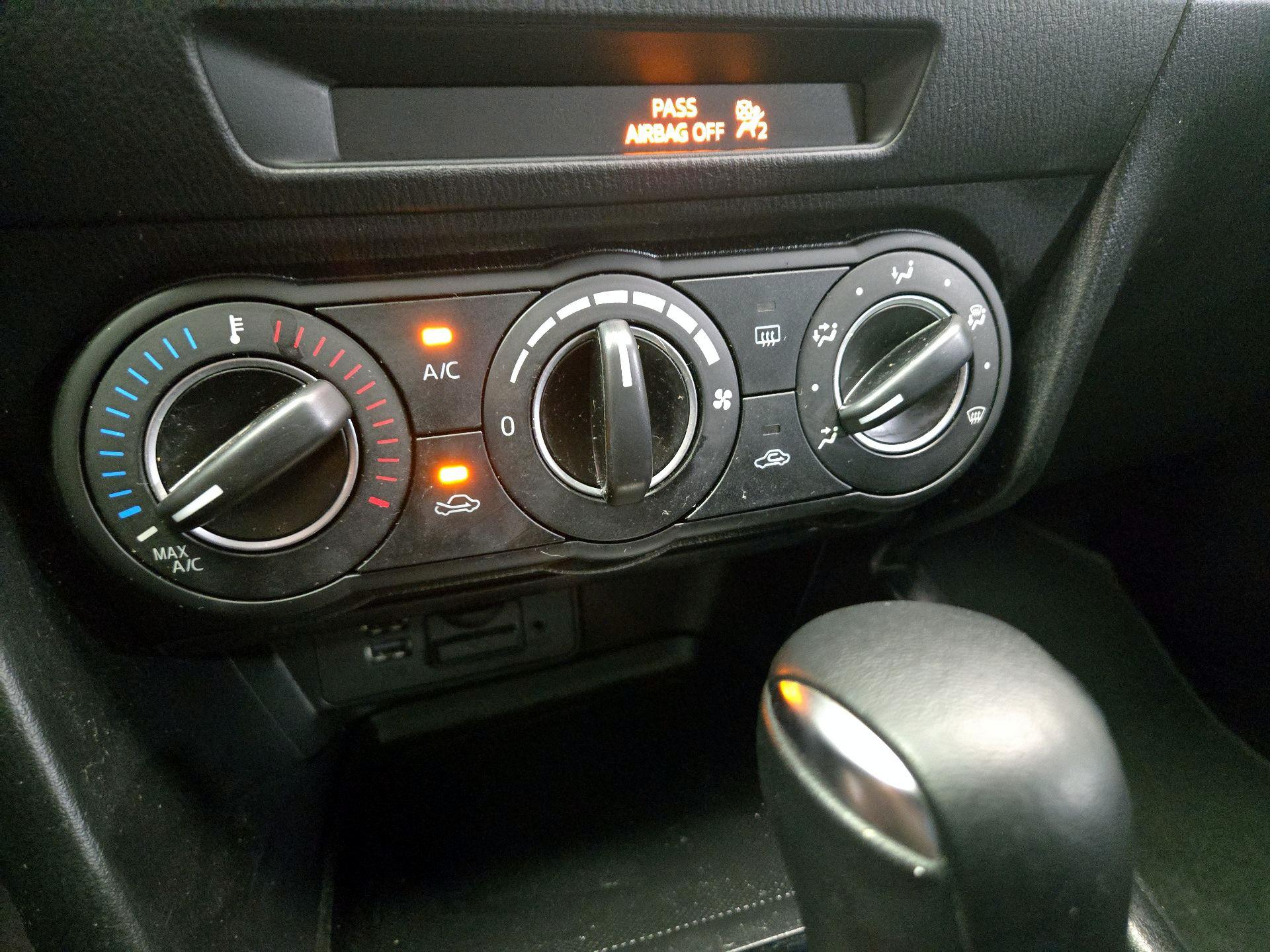 Thumbnail: 2016 Mazda Mazda3 - 17