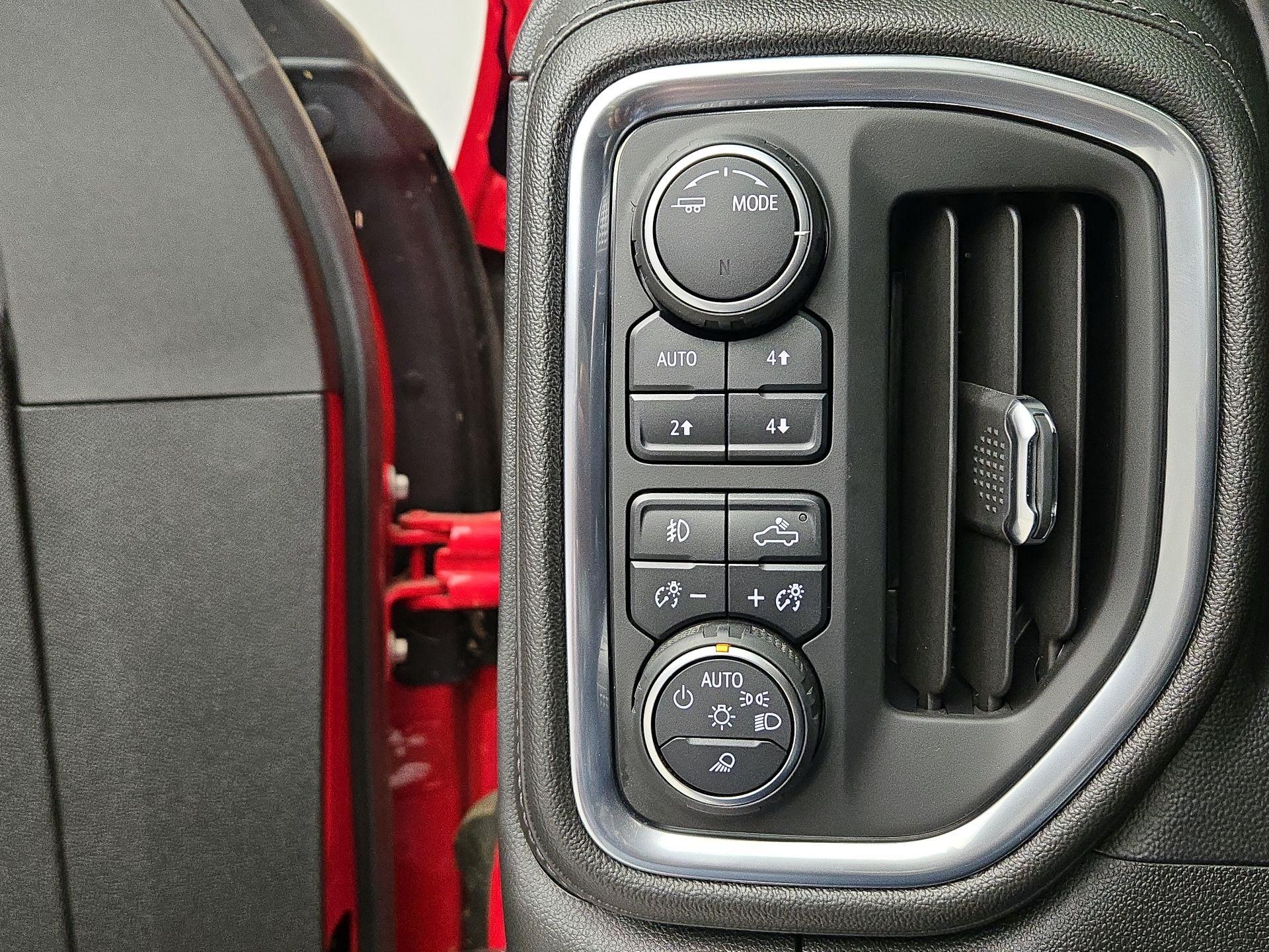 Thumbnail: 2020 Chevrolet Silverado 2500 - 13