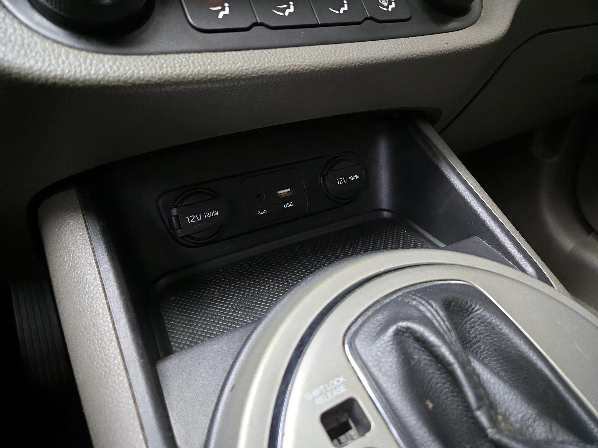 Thumbnail: 2015 Kia Sportage - 17