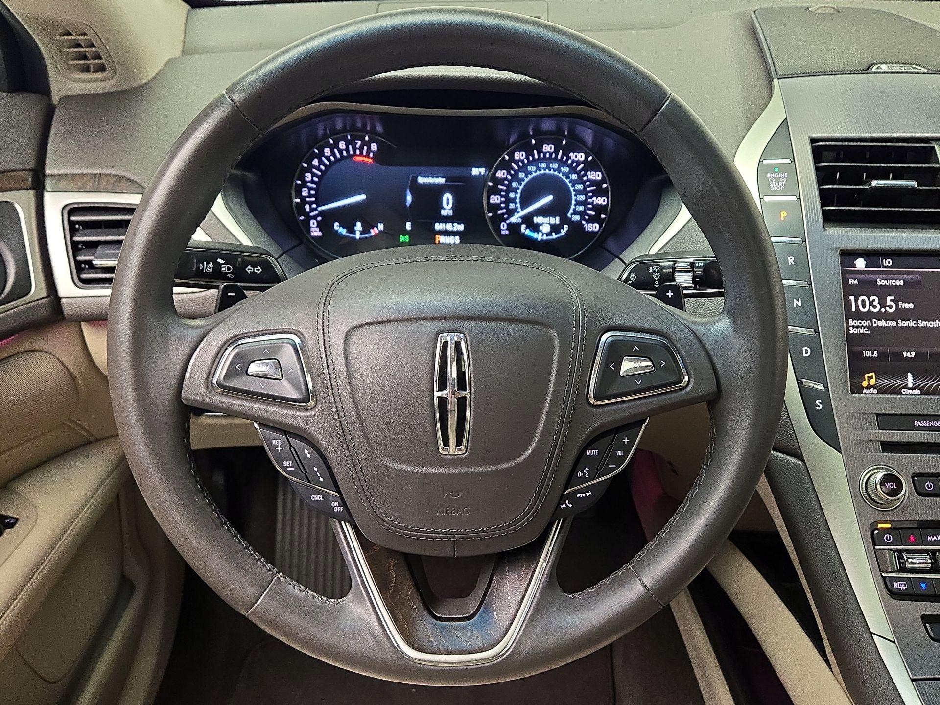 Thumbnail: 2019 Lincoln MKZ - 10