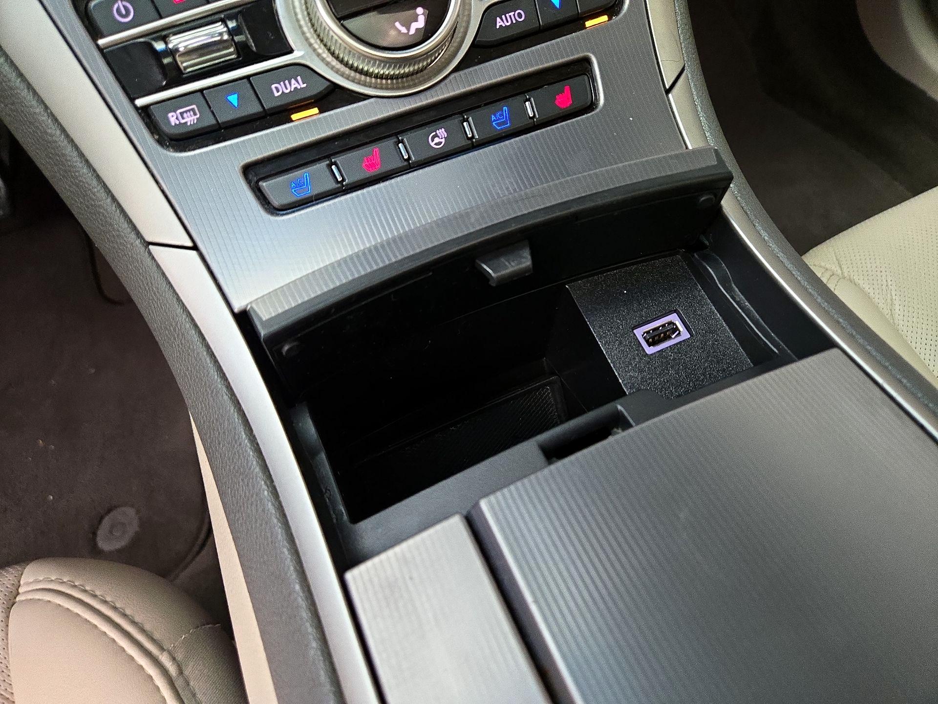 Thumbnail: 2019 Lincoln MKZ - 19