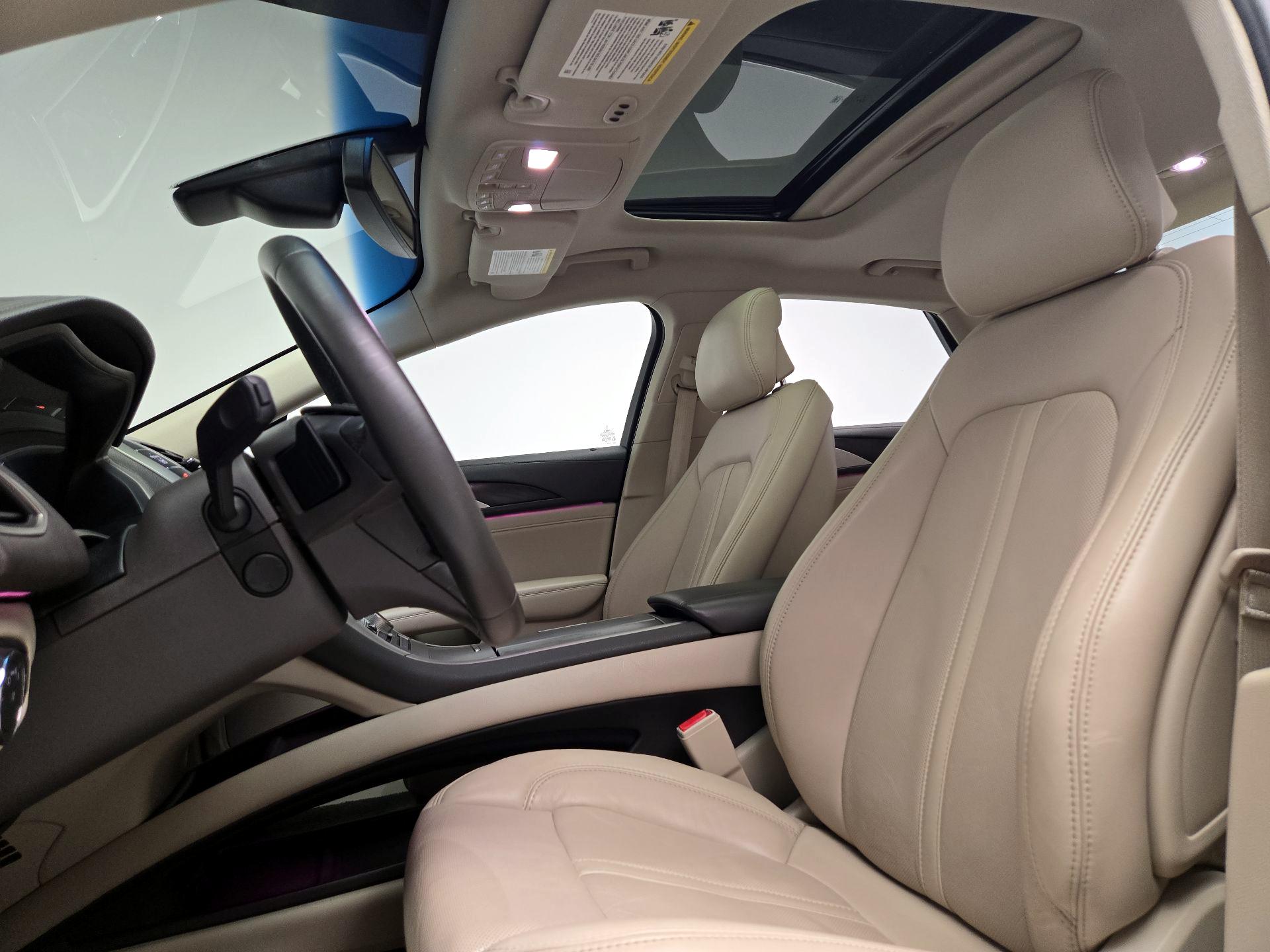 Thumbnail: 2019 Lincoln MKZ - 20