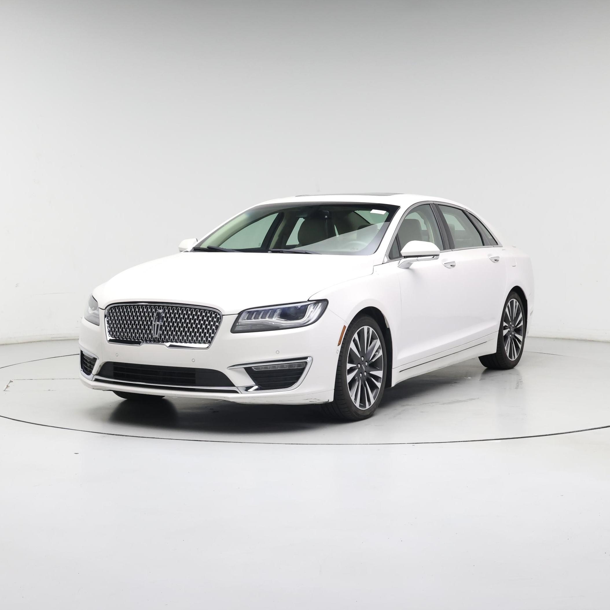 Thumbnail: 2019 Lincoln MKZ - 4