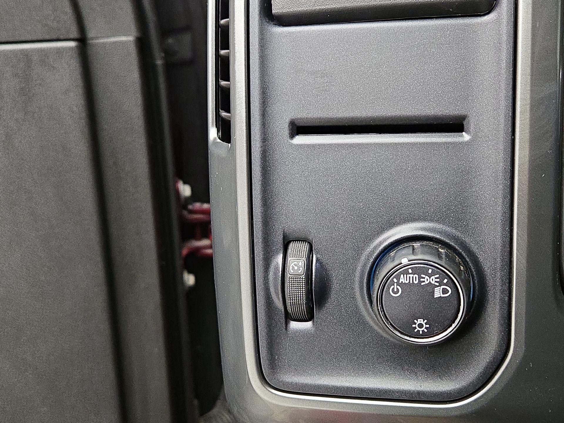 Thumbnail: 2017 Chevrolet Silverado 1500 - 13