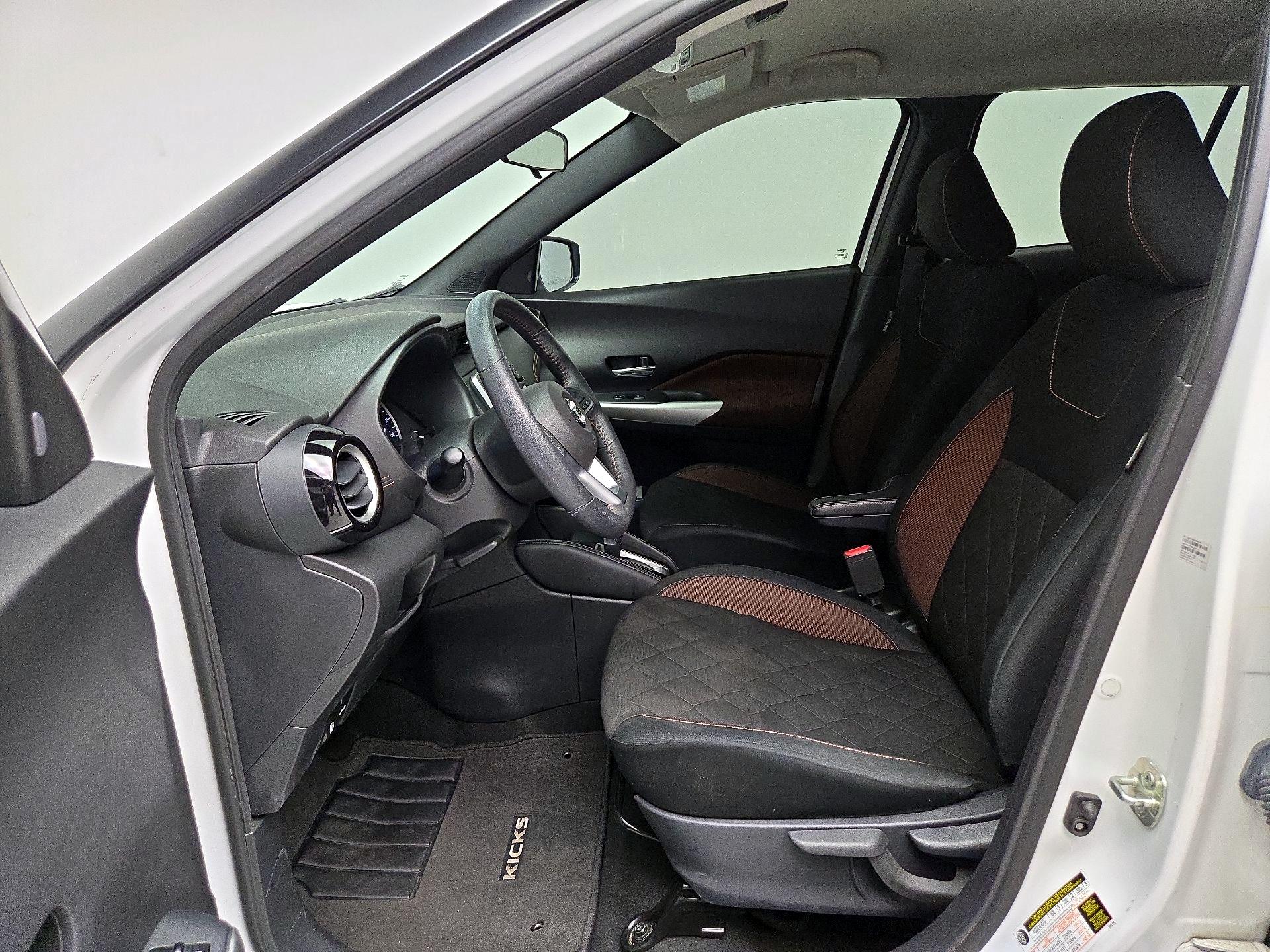 Thumbnail: 2020 Nissan Kicks - 11