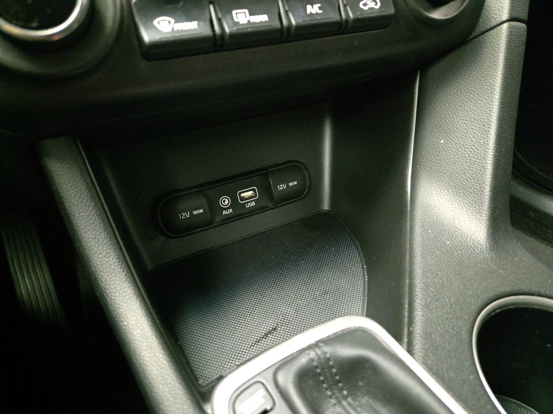 Thumbnail: 2017 Kia Sportage - 18