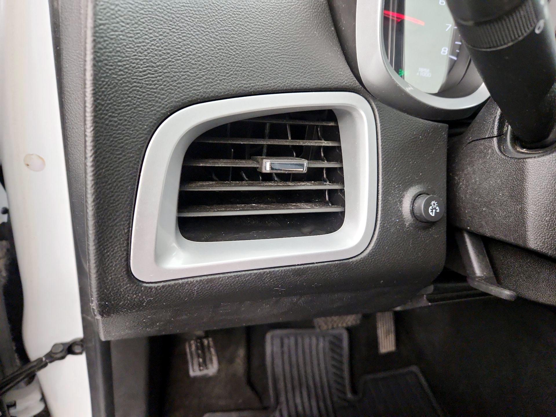 Thumbnail: 2017 Chevrolet Equinox - 13