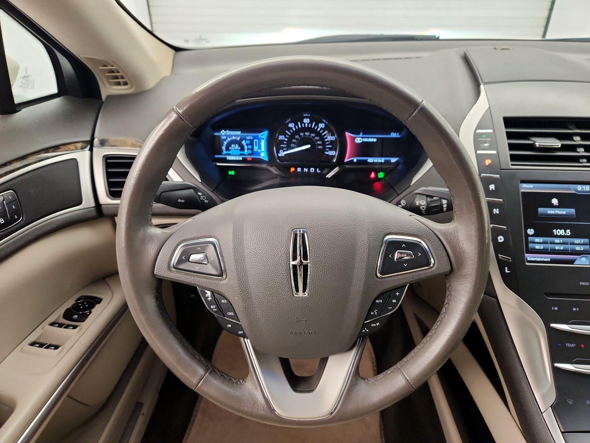 Thumbnail: 2016 Lincoln MKZ - 10