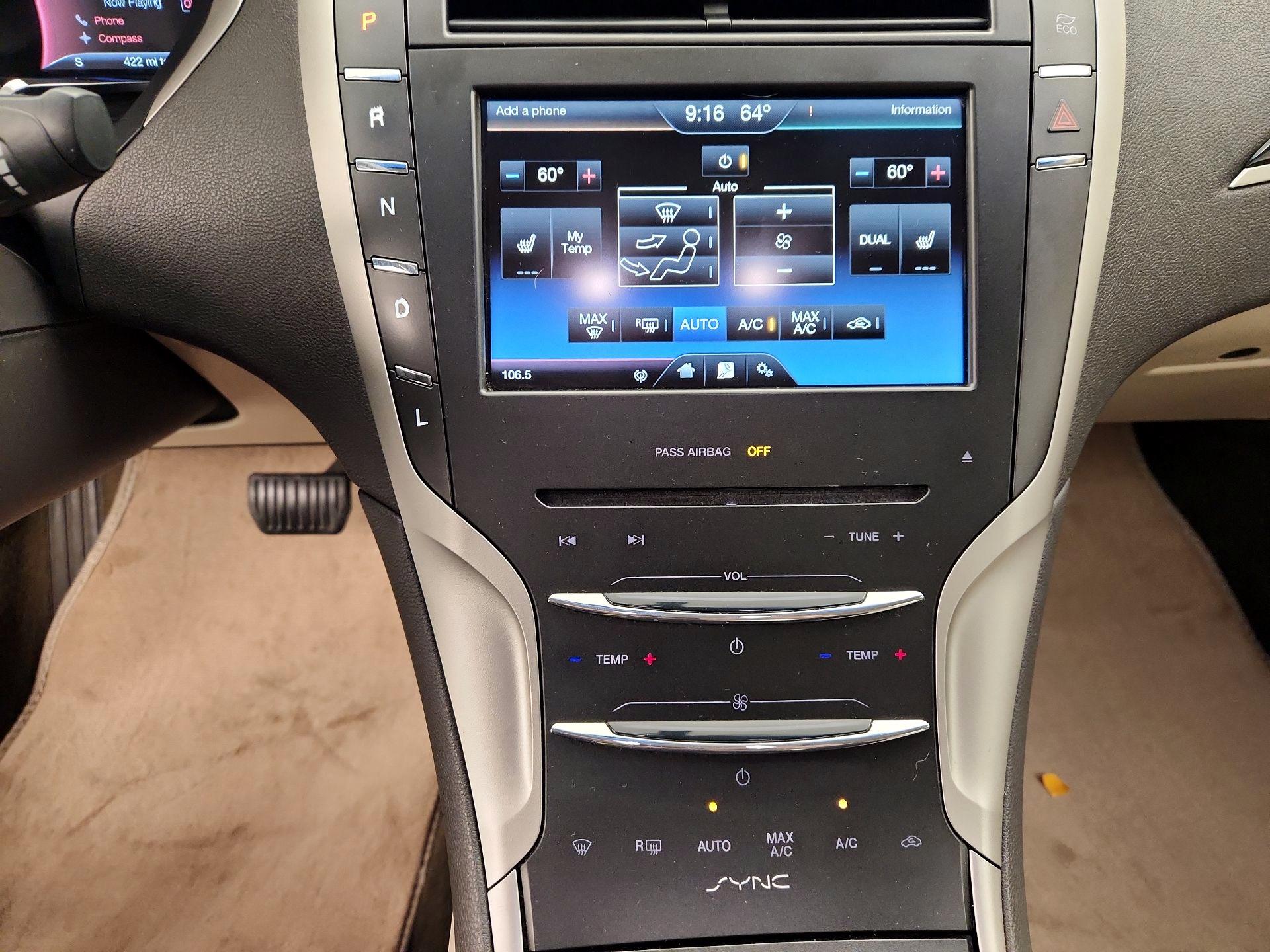 Thumbnail: 2016 Lincoln MKZ - 16