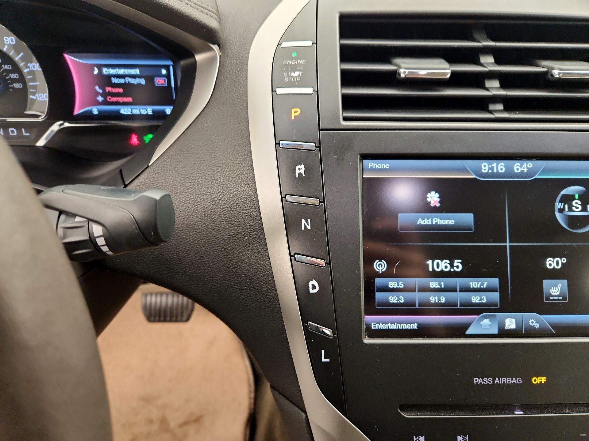 Thumbnail: 2016 Lincoln MKZ - 17