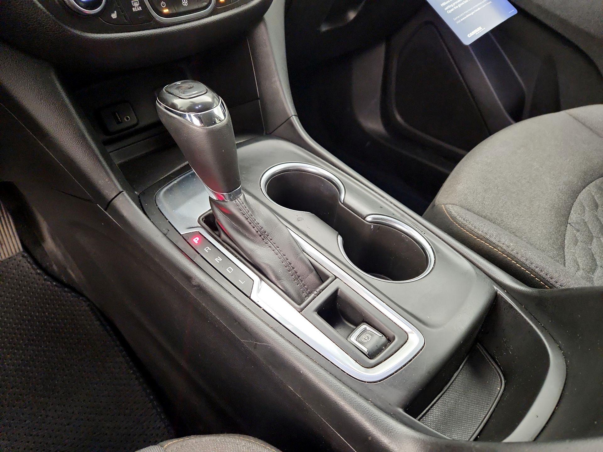 Thumbnail: 2018 Chevrolet Equinox - 17