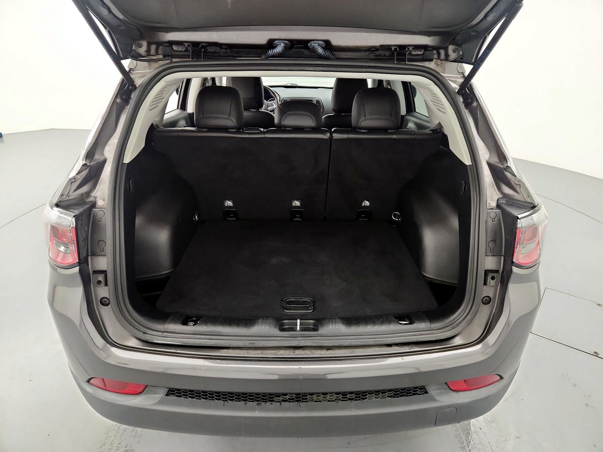 Thumbnail: 2019 Jeep Compass - 20