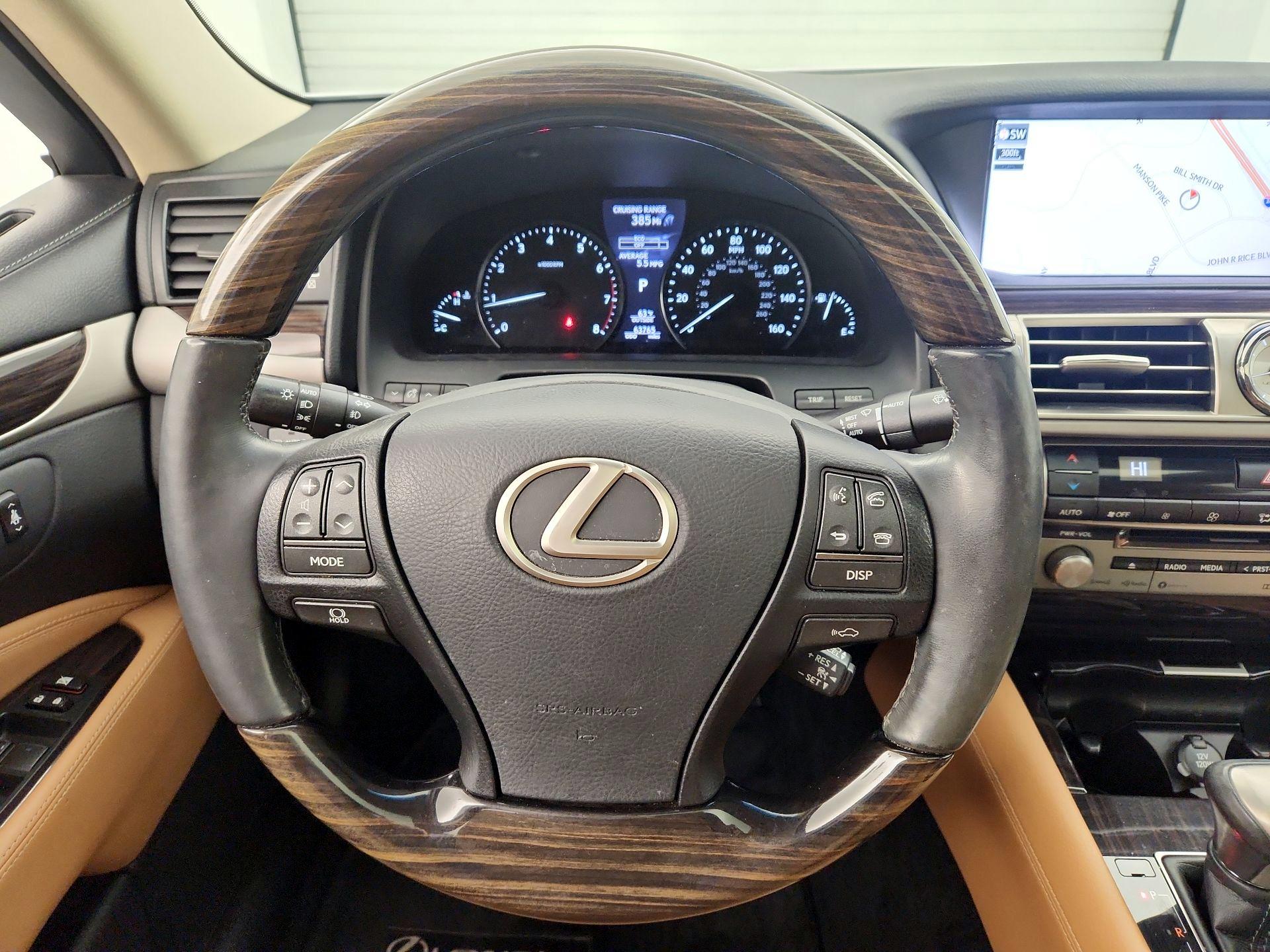 Thumbnail: 2017 Lexus LS - 10