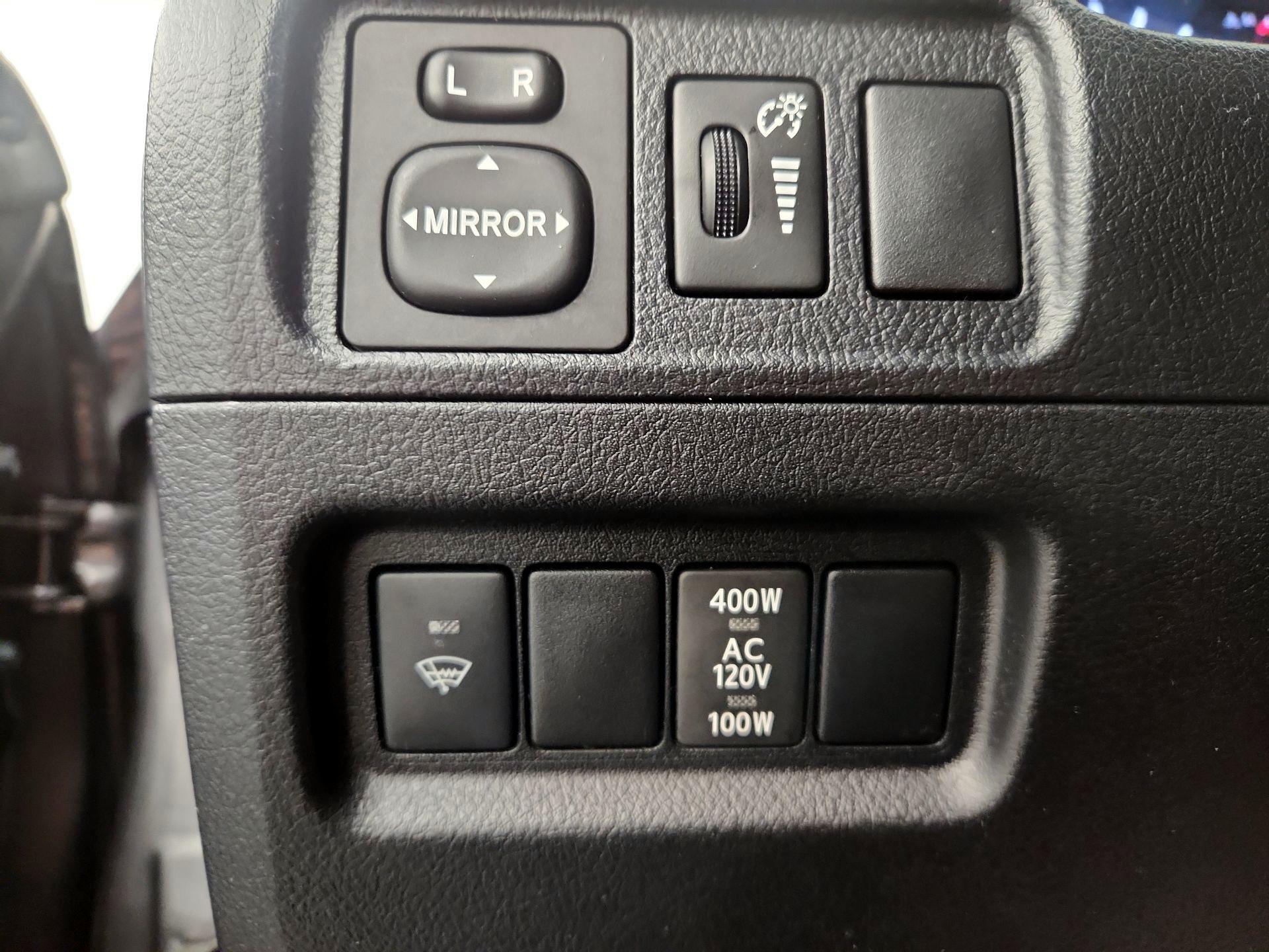 Thumbnail: 2019 Toyota 4Runner - 13