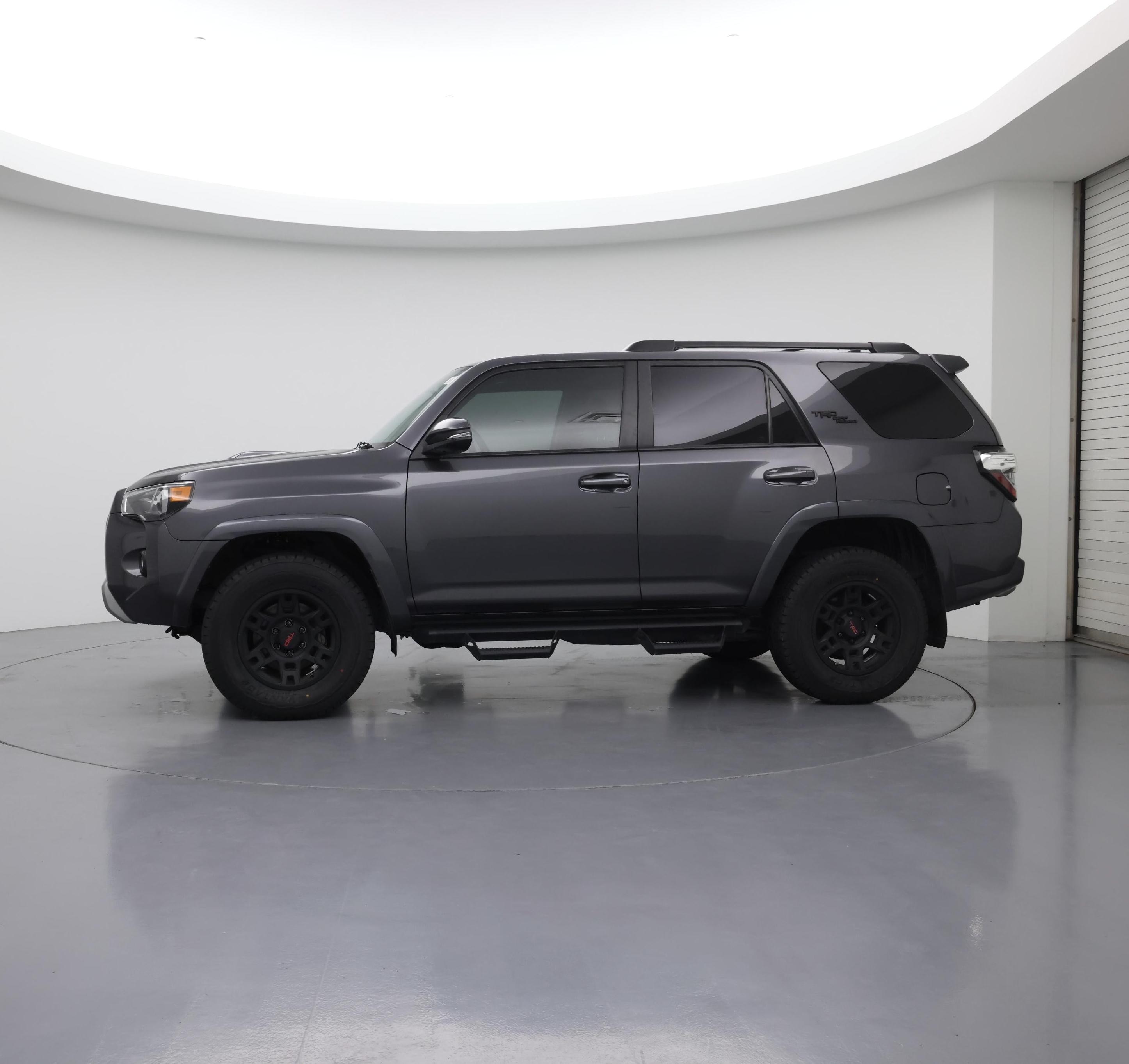 Thumbnail: 2019 Toyota 4Runner - 3
