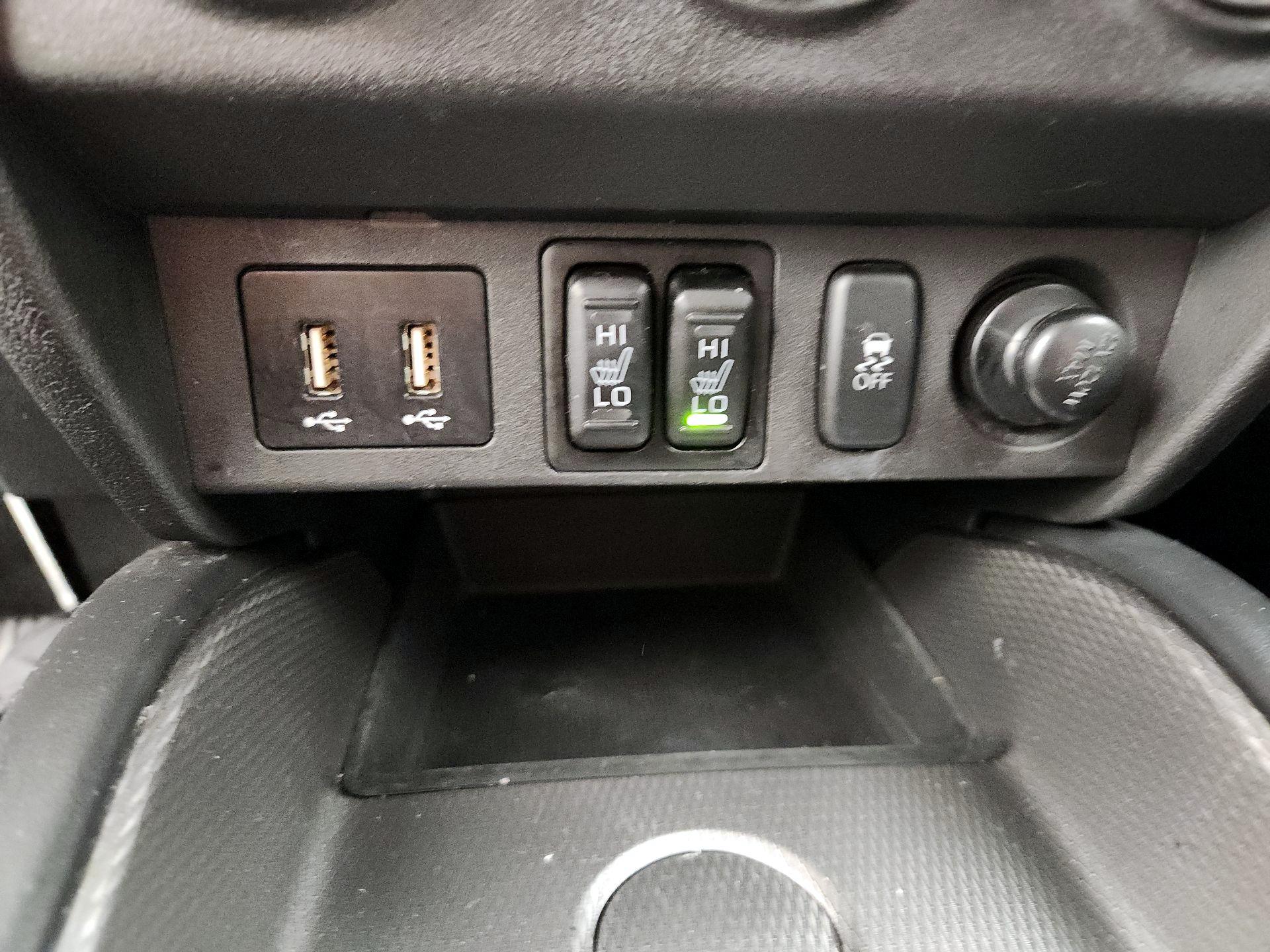 Thumbnail: 2021 Mitsubishi Outlander Sport - 18