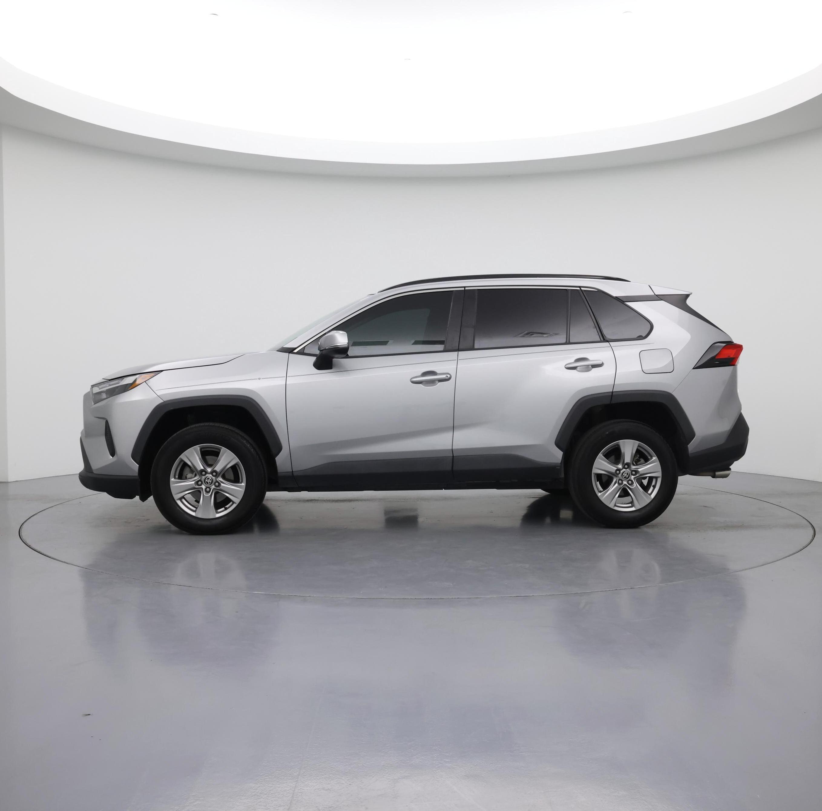 Thumbnail: 2022 Toyota RAV4 - 3