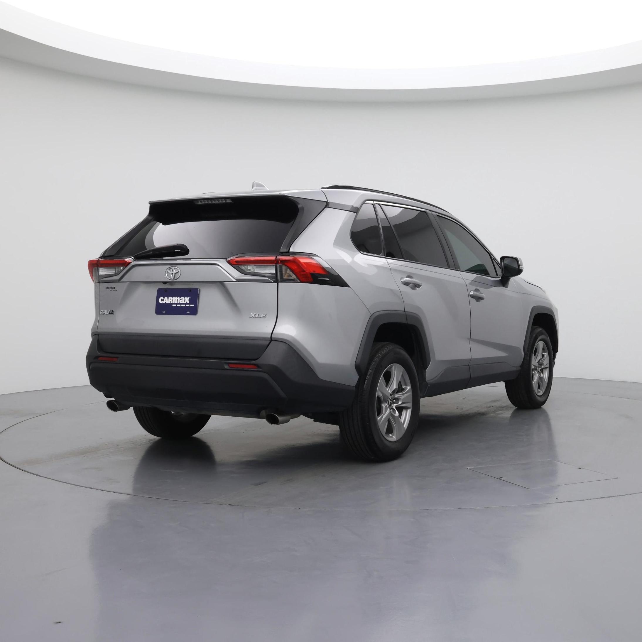 Thumbnail: 2022 Toyota RAV4 - 8