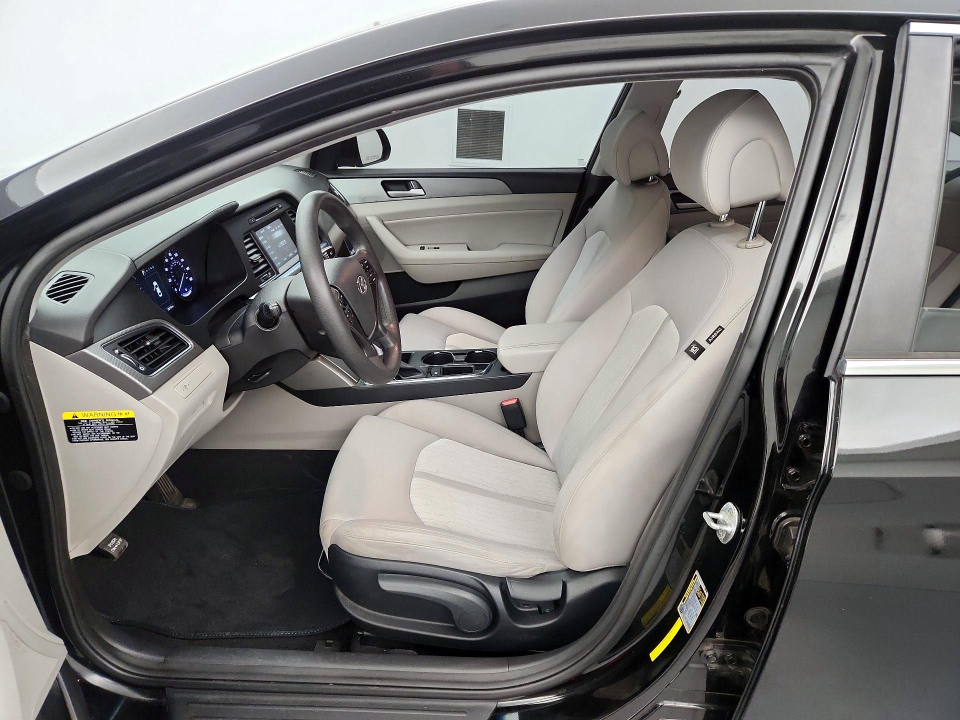 Thumbnail: 2017 Hyundai Sonata - 11