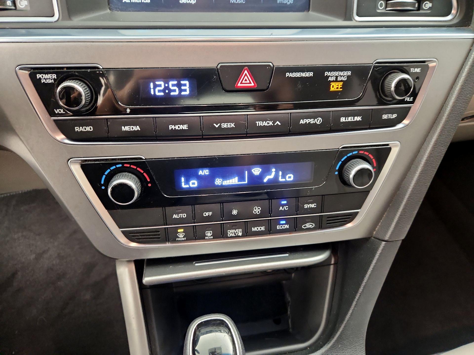 Thumbnail: 2017 Hyundai Sonata - 16