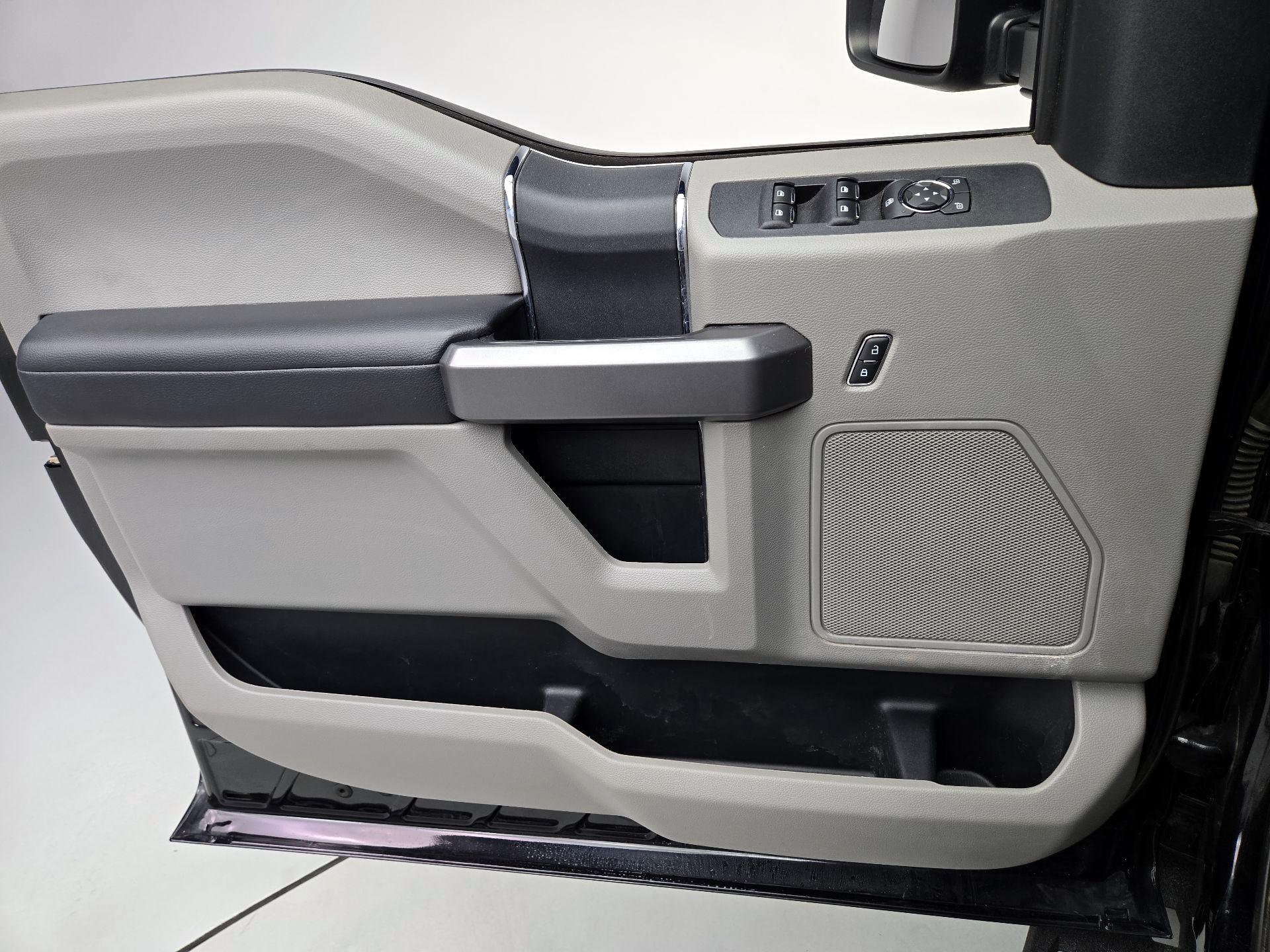 Thumbnail: 2020 Ford F-250 - 12