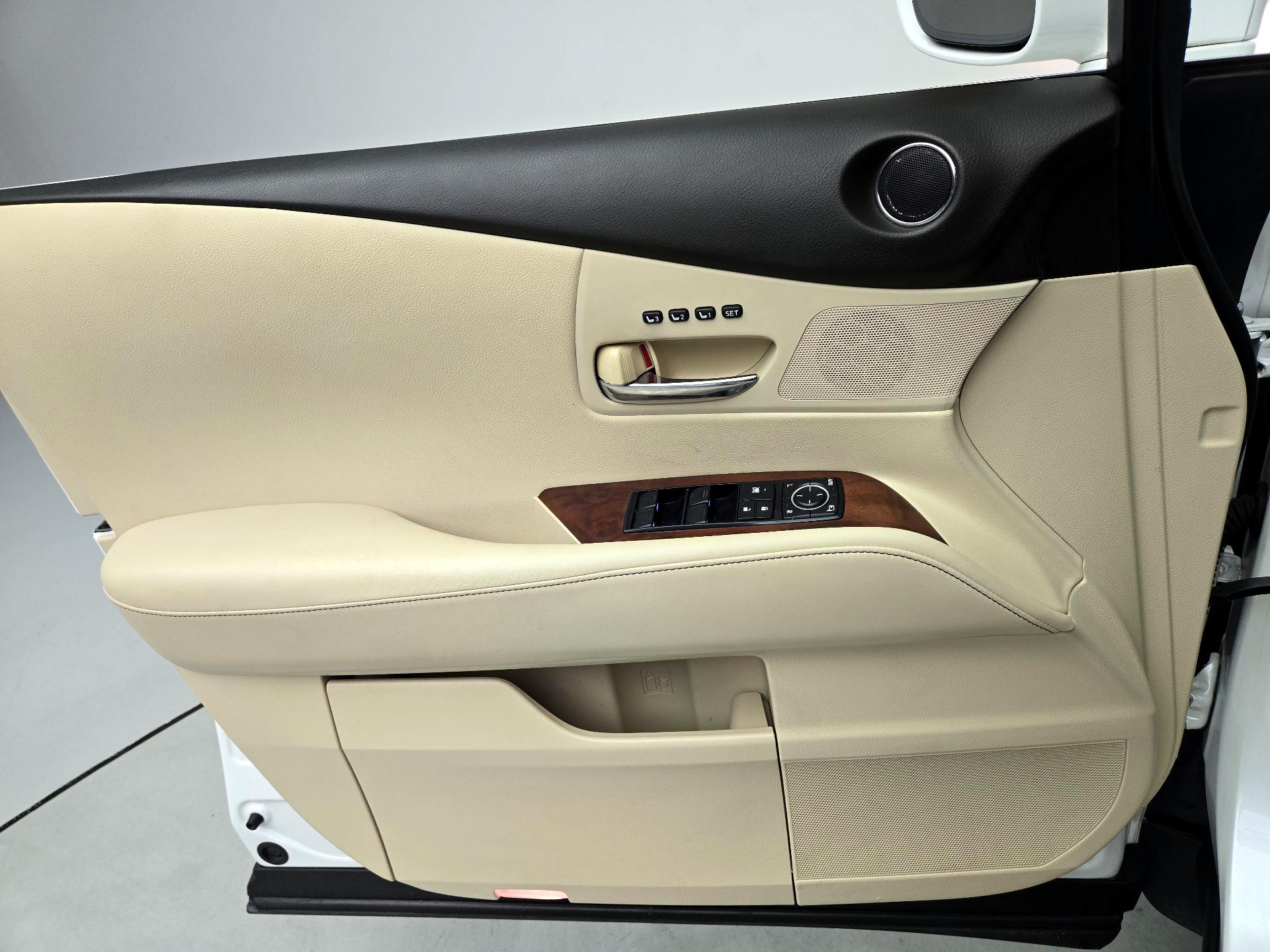 Thumbnail: 2015 Lexus RX - 12