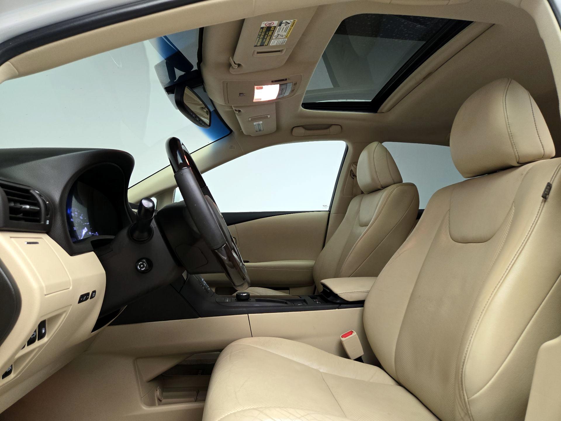 Thumbnail: 2015 Lexus RX - 19