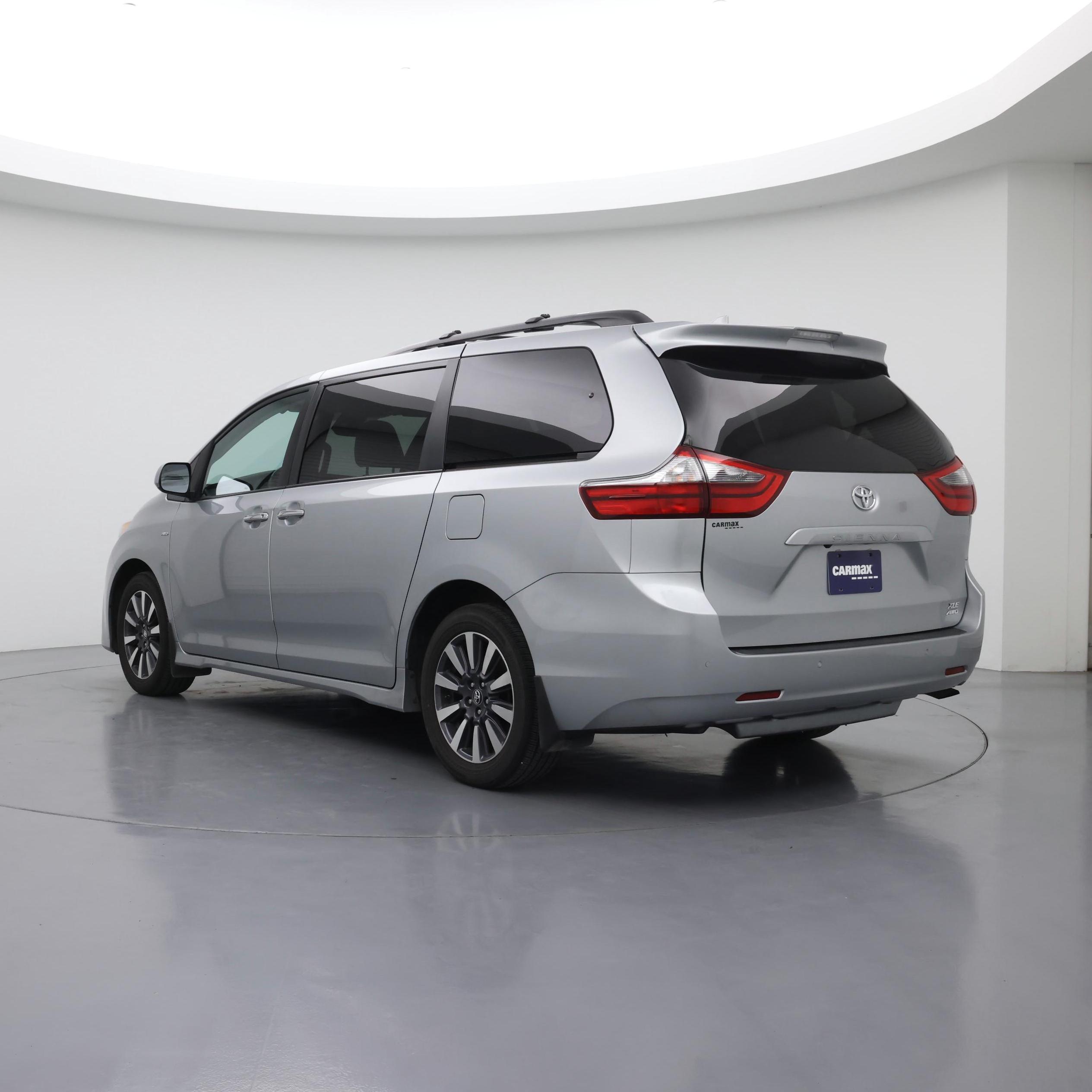 Thumbnail: 2020 Toyota Sienna - 2