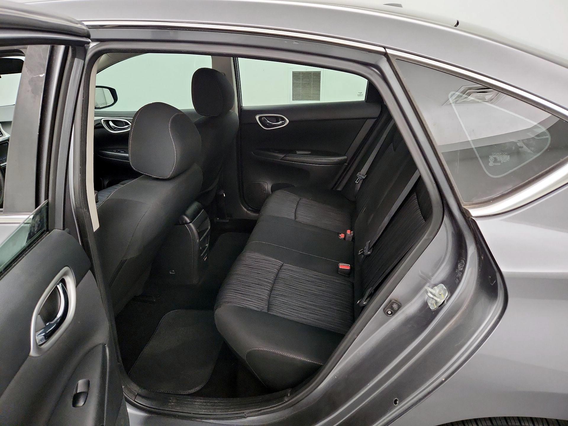 Thumbnail: 2019 Nissan Sentra - 19