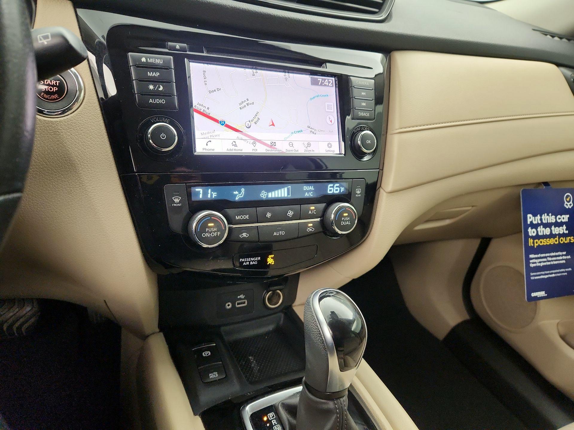 Thumbnail: 2019 Nissan Rogue - 16