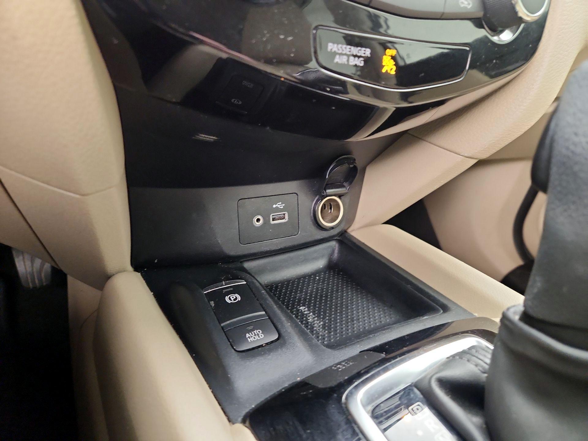 Thumbnail: 2019 Nissan Rogue - 18