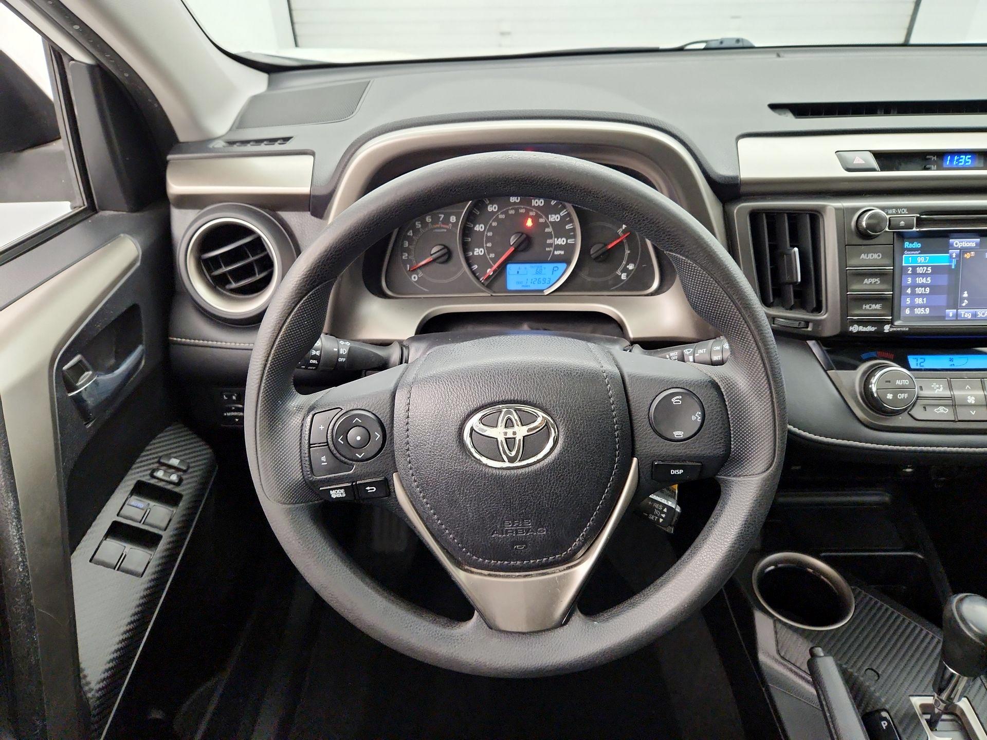 Thumbnail: 2015 Toyota RAV4 - 10