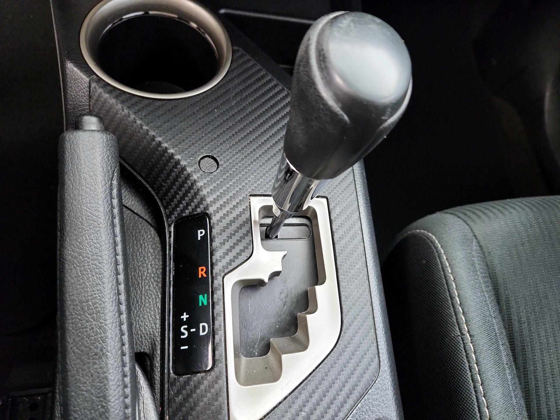 Thumbnail: 2015 Toyota RAV4 - 17