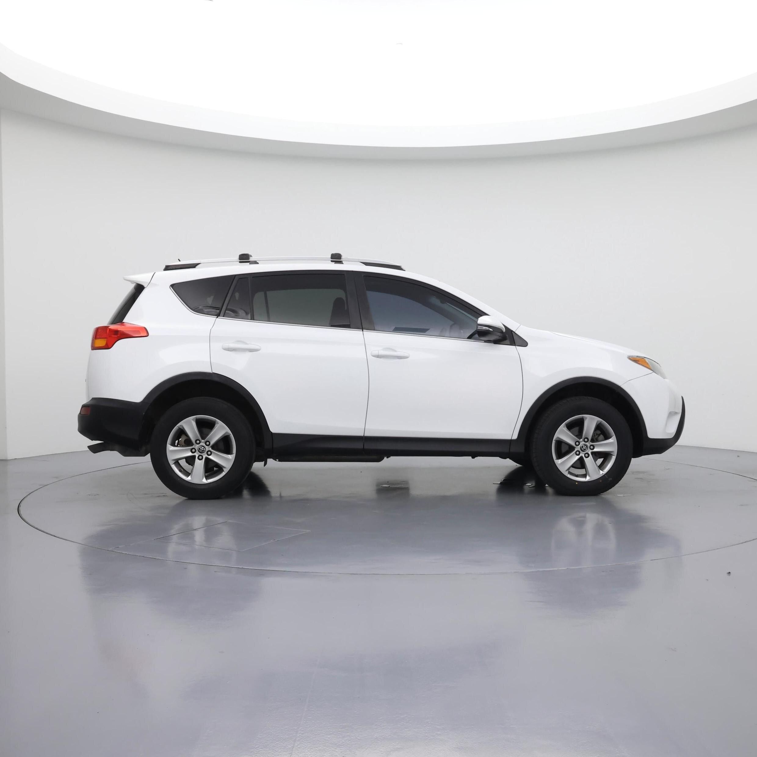 Thumbnail: 2015 Toyota RAV4 - 7