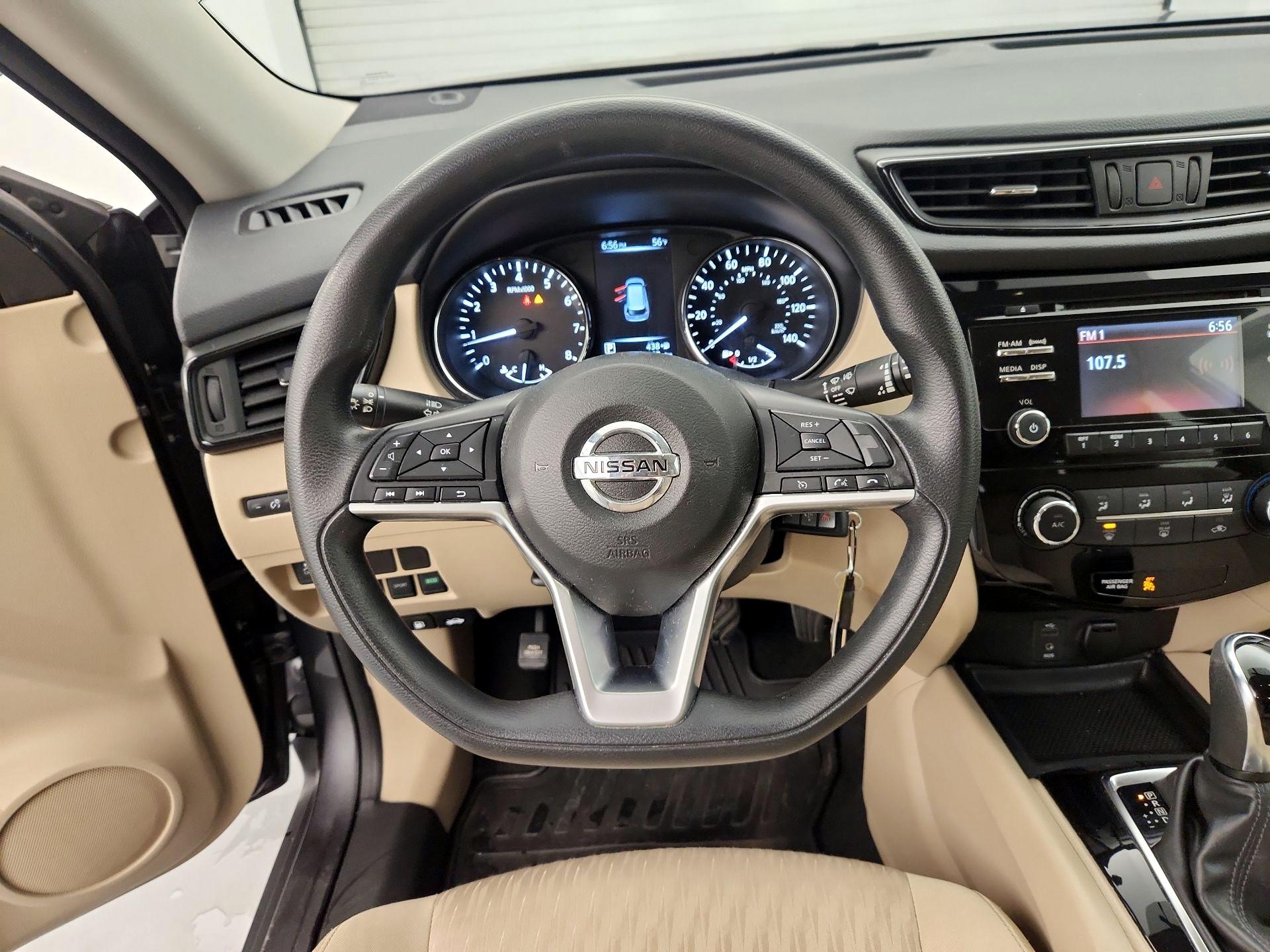 Thumbnail: 2017 Nissan Rogue - 10