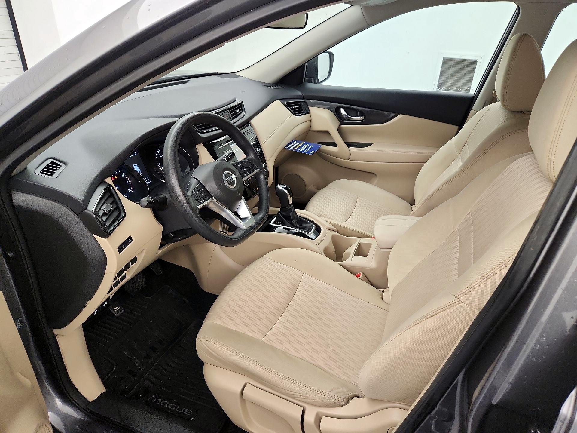 Thumbnail: 2017 Nissan Rogue - 11