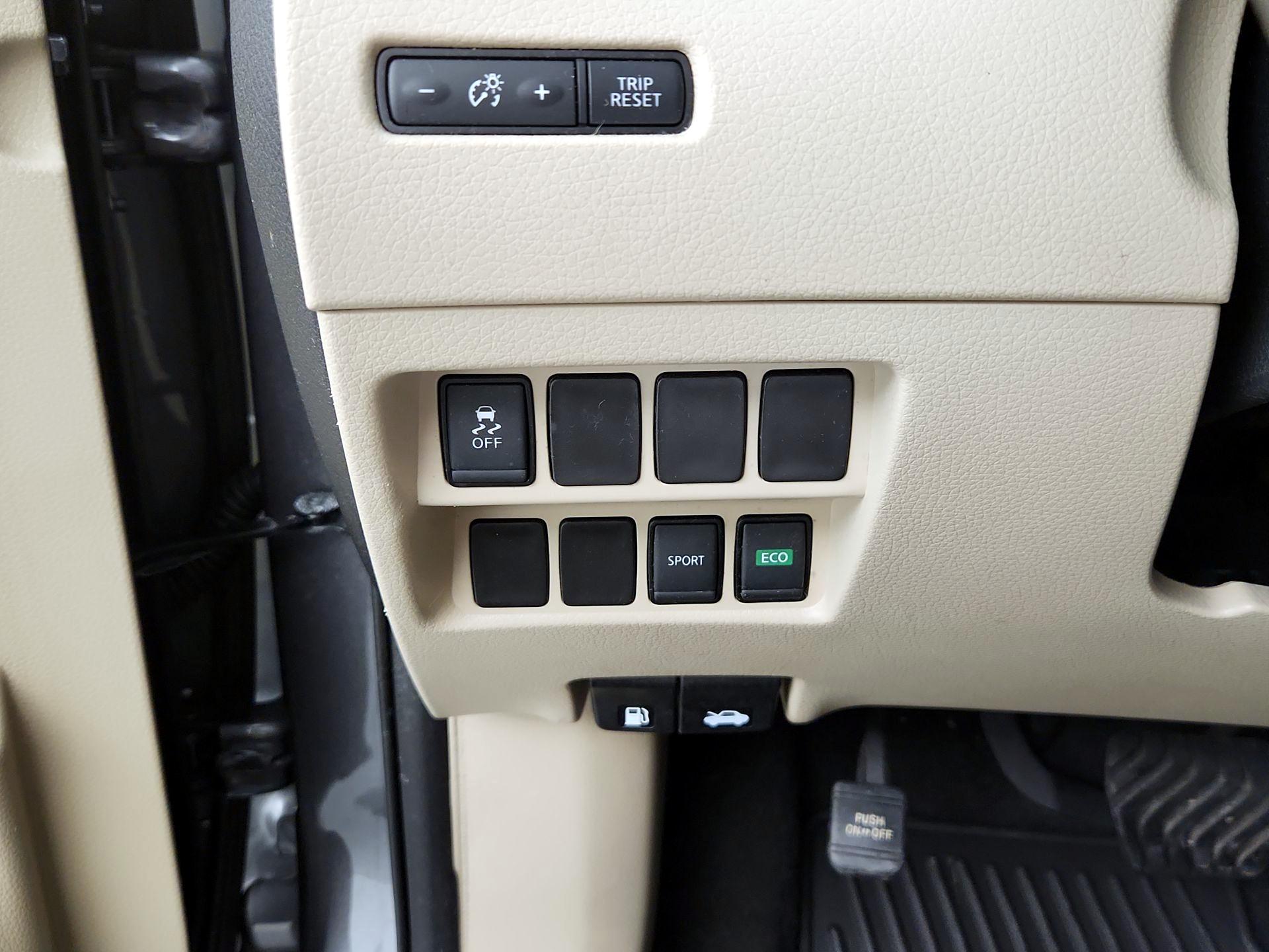 Thumbnail: 2017 Nissan Rogue - 13