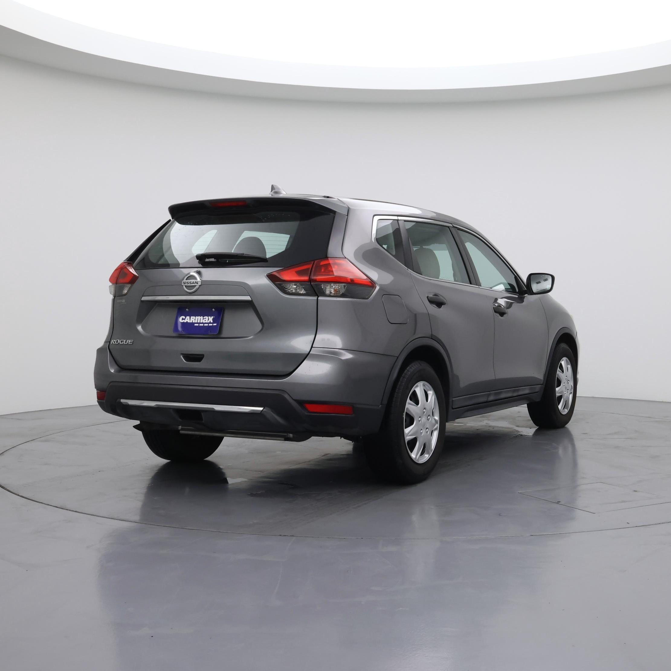 Thumbnail: 2017 Nissan Rogue - 8