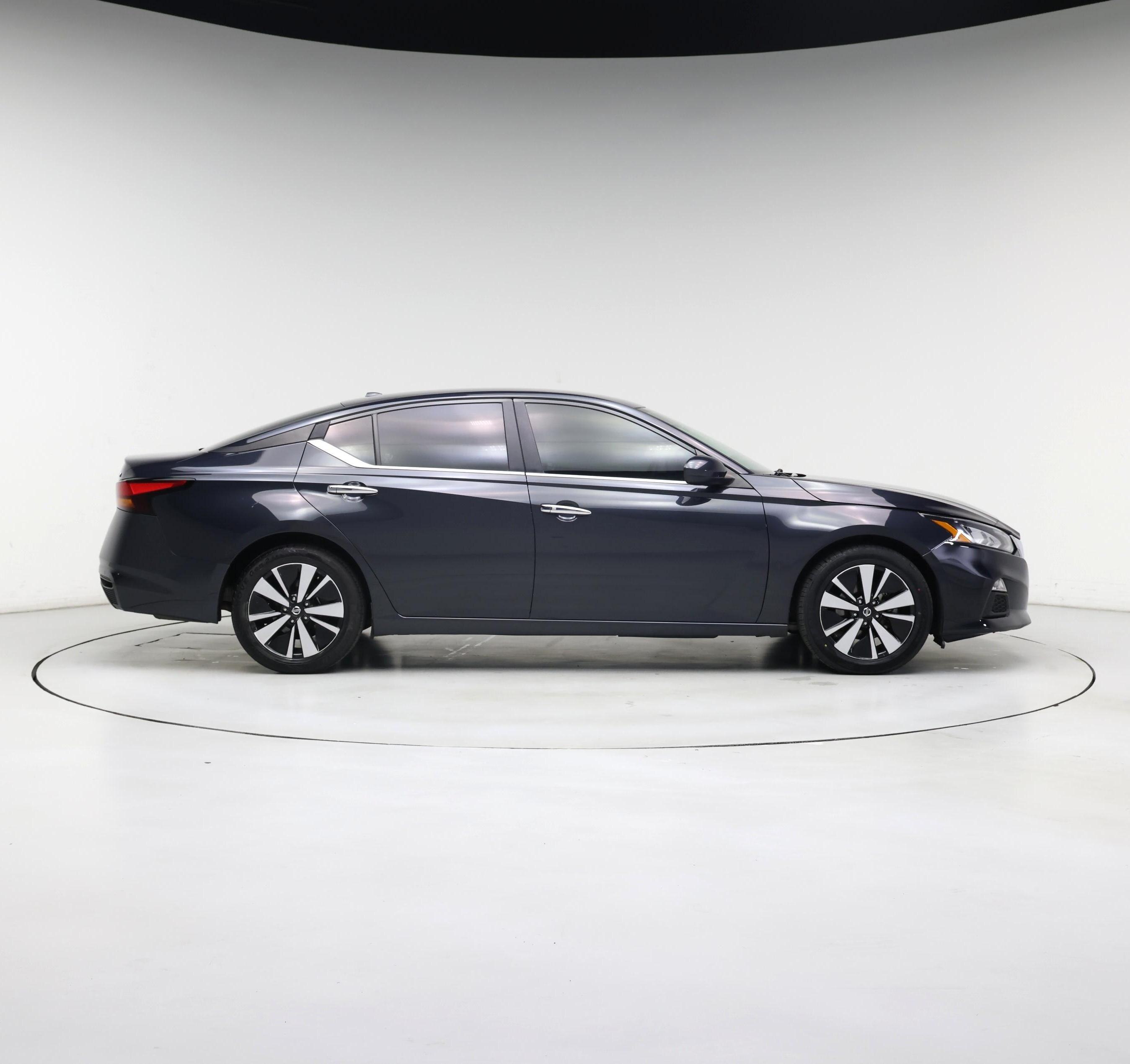 Thumbnail: 2021 Nissan Altima - 7