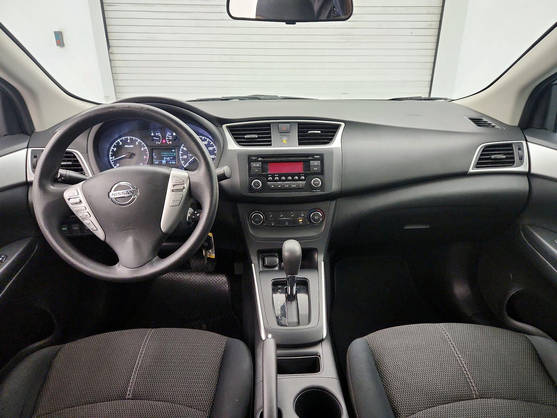 Thumbnail: 2017 Nissan Sentra - 9