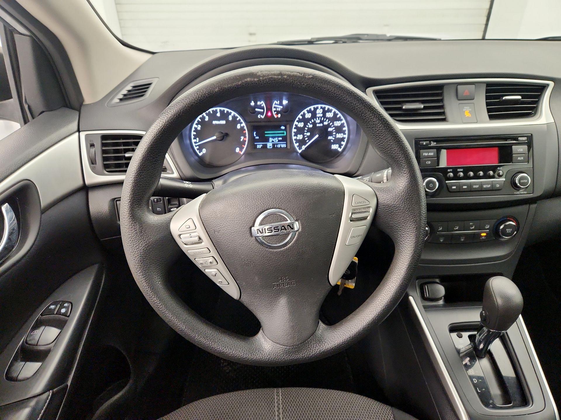 Thumbnail: 2017 Nissan Sentra - 10