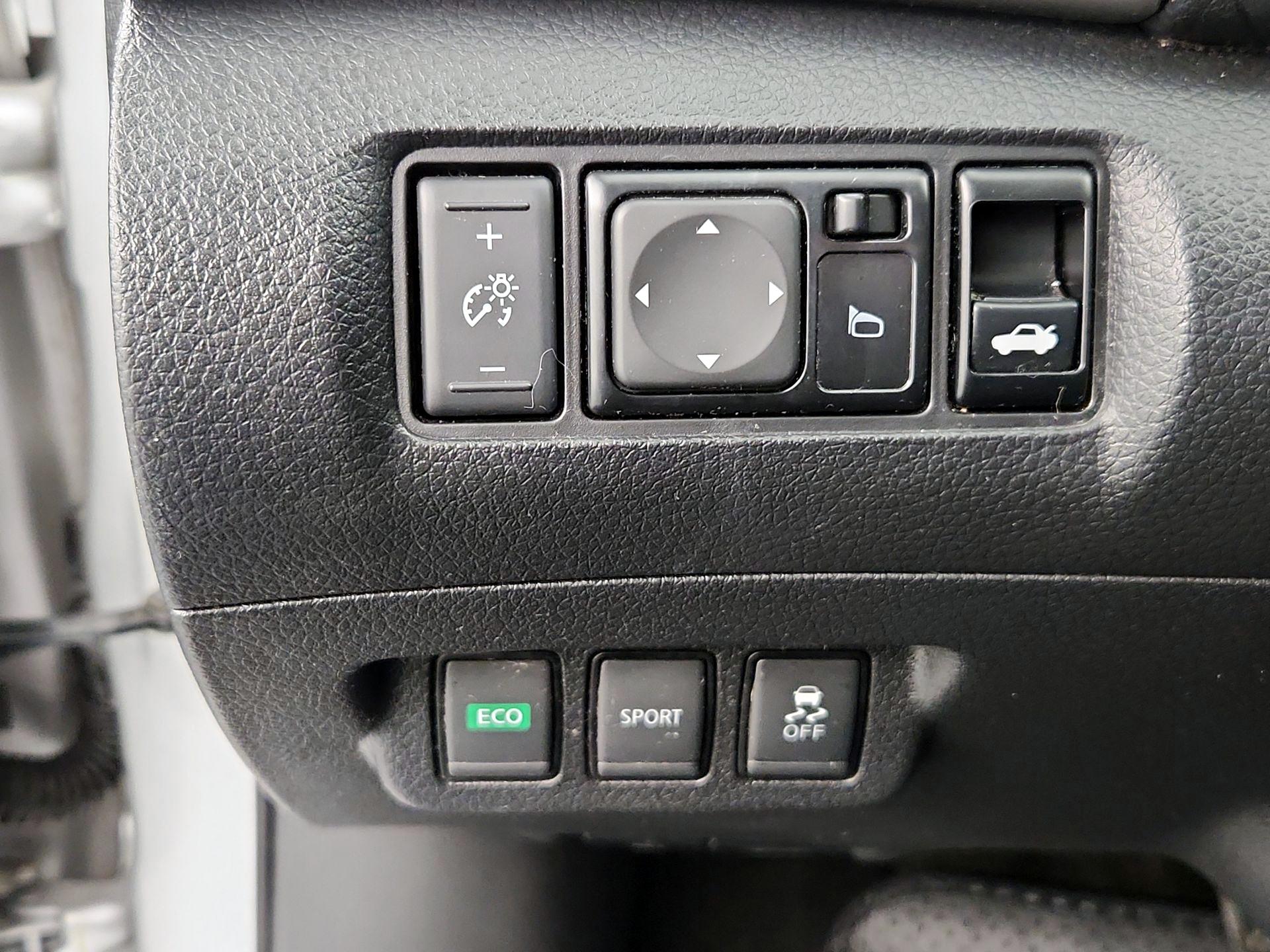 Thumbnail: 2017 Nissan Sentra - 13