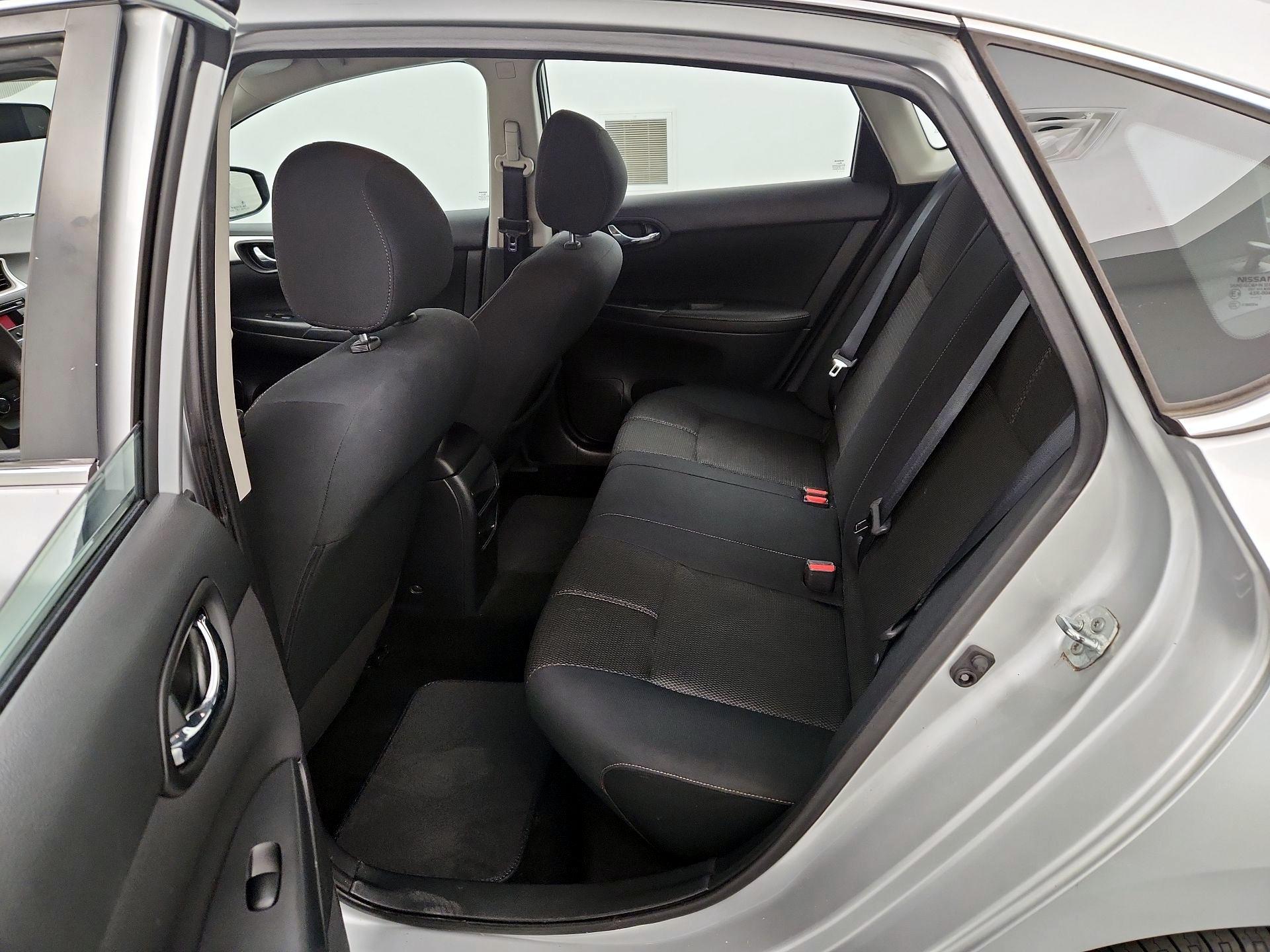 Thumbnail: 2017 Nissan Sentra - 18